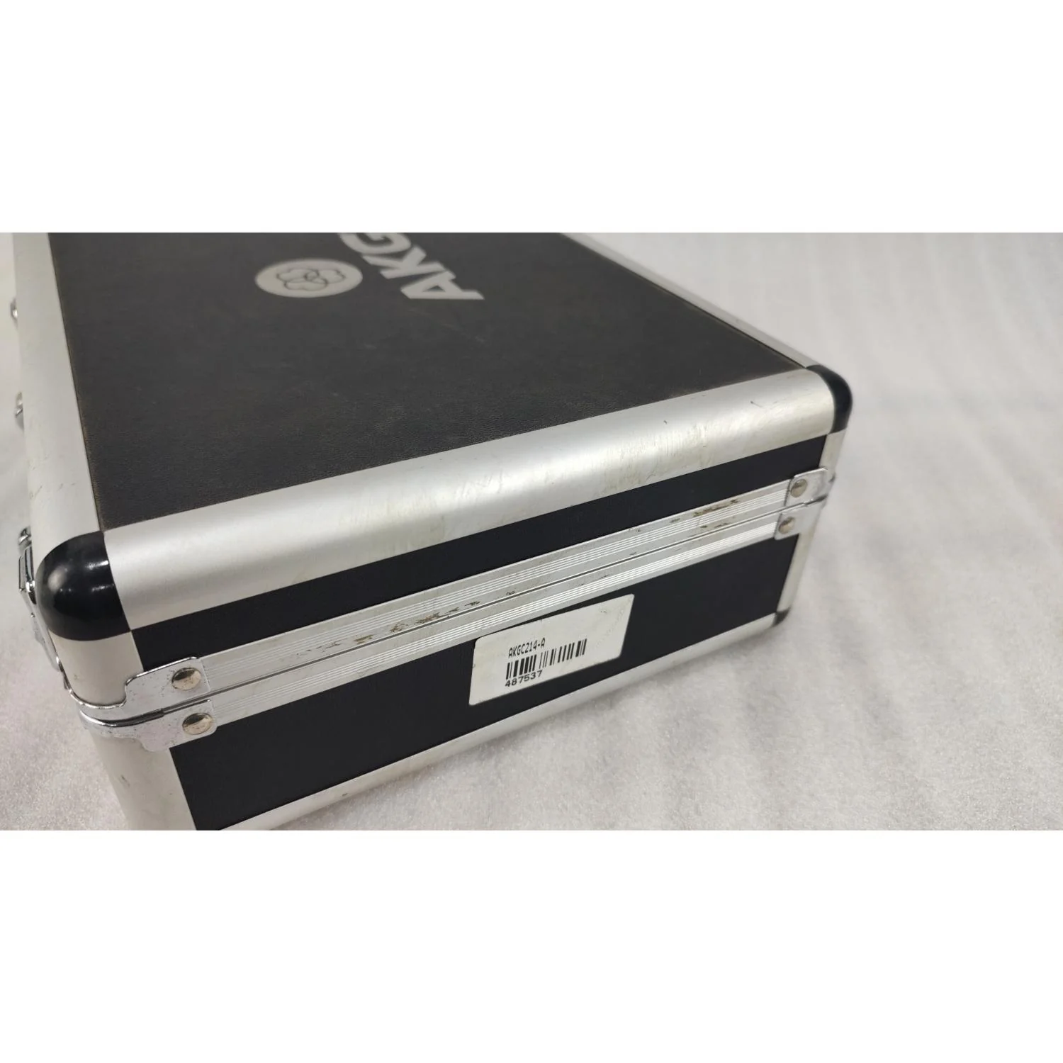 AKG C214 Large Diaphragm Condenser Microphone with Aluminium Case - Open Box - Image 10