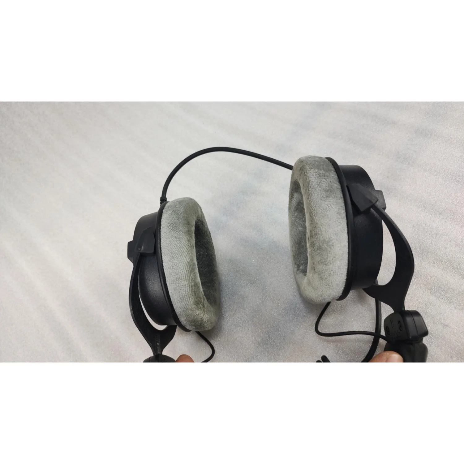 Beyerdynamic DT 990 Pro 250 ohms Over Ear Wired Headphone - Black - Open Box - Image 11