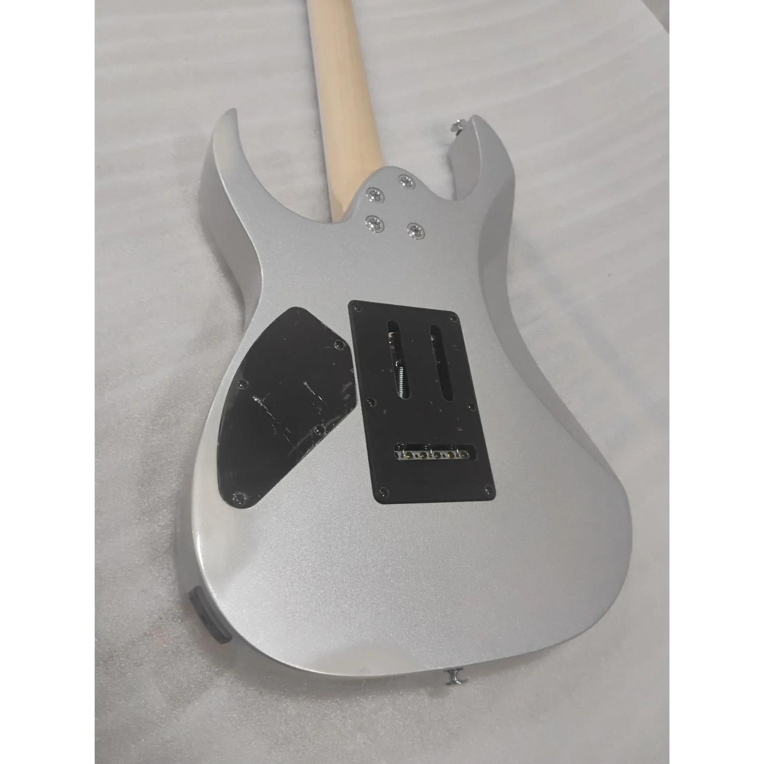 Ibanez GRG170DX RG Gio Series Double Cutaway 6 String Electric Guitar - Open Box B Stock - Image 6