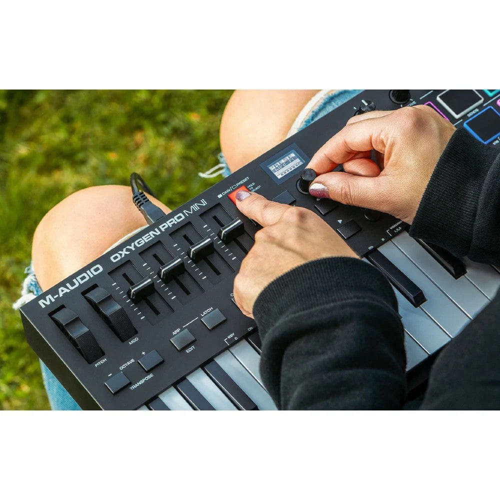 M-Audio Oxygen Pro USB Powered MIDI Controller With Smart Controls & Auto Mapping - Image 18