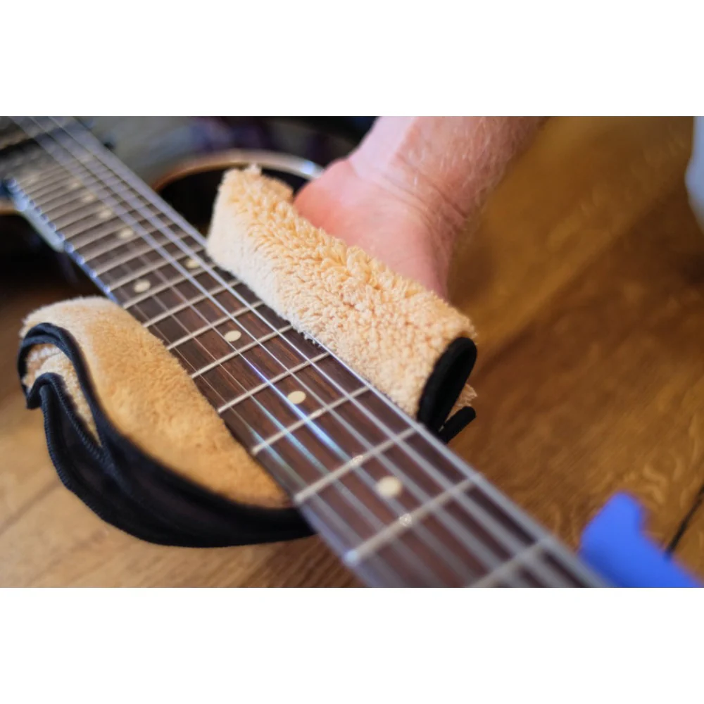 Music Nomad MN241 2 in 1 Beyond Plush Players Cloth - Image 4