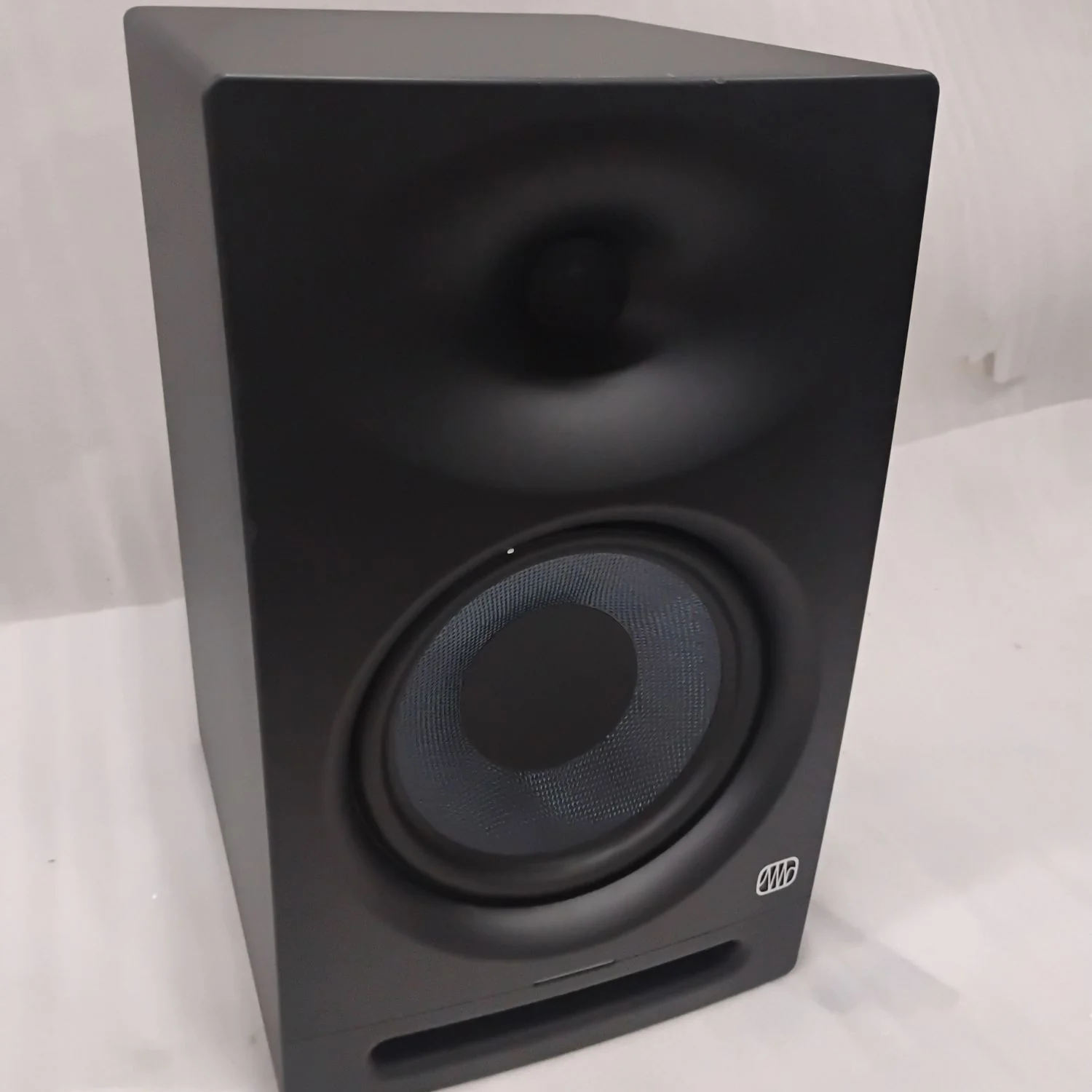 Presonus Eris Studio 8 8-Inch 2-Way Active Studio Monitor Speaker with EBM Wave Guide - Open Box - Image 2