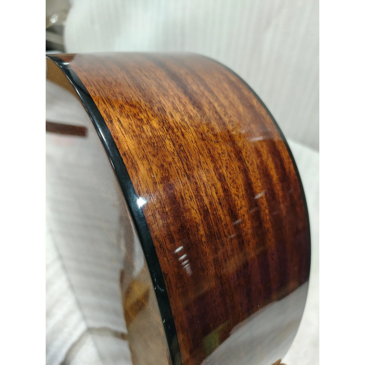 Vault Artisan Premium Electro-Acoustic Guitar with Solid Spruce Top, Solid Mahogany Back and Sides and Fishman Pickup - Open Box - Image 3