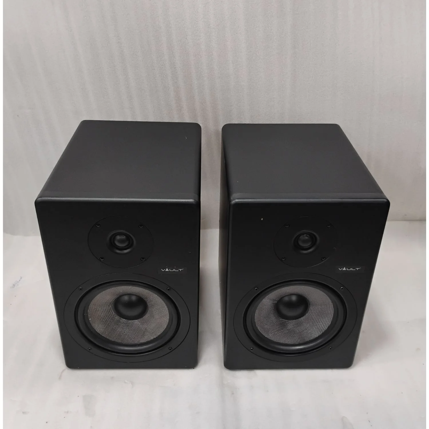 Vault C8 8-Inch Powered Studio Monitors - Pair - Open Box
