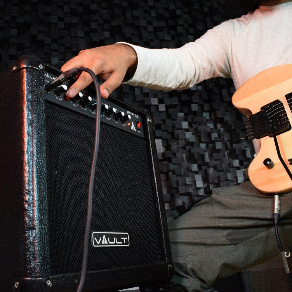 Vault Frenzy 40 Watt Combo Guitar Amplifier with Analog Distortion, Reverb & Delay All Playable Together - Image 9
