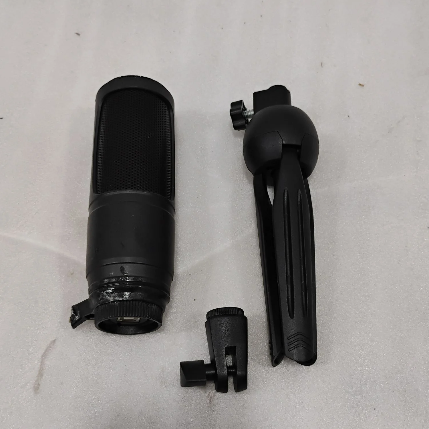 Vault Pod Mic Plus USB Condenser Podcast Microphone Kit - Open Box B Stock - Image 4