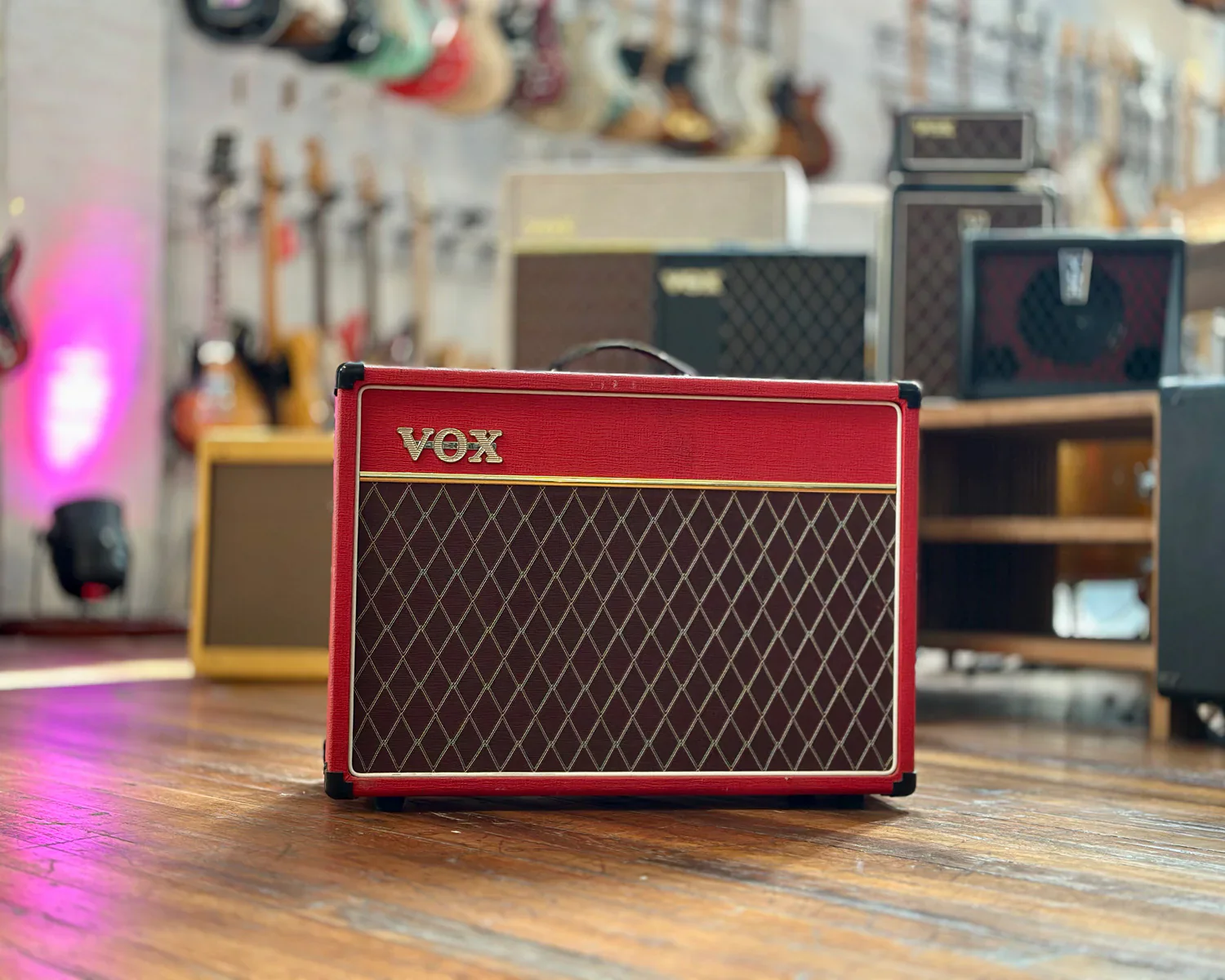 VOX AC15C1-RD Combo Guitar Amplifiers - Image 2