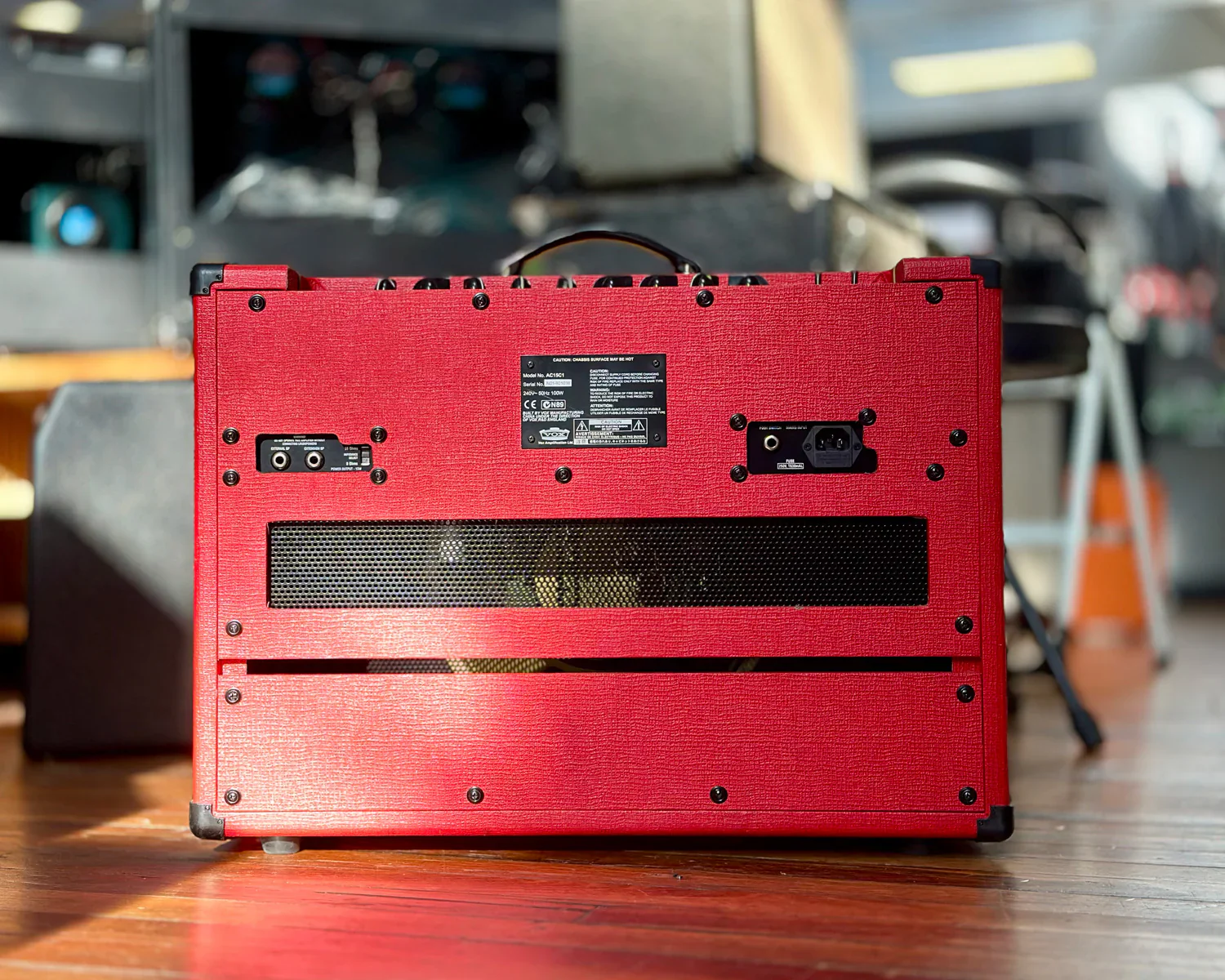 VOX AC15C1-RD Combo Guitar Amplifiers - Image 3